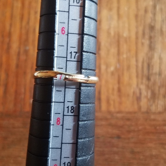 NWOT Tiny Gold Heart Ring size 7 - Picture 12 of 13